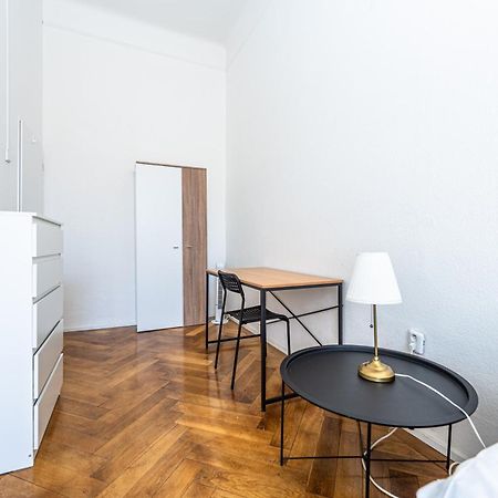 Apartments Safarikova 18 Praha Exteriér fotografie