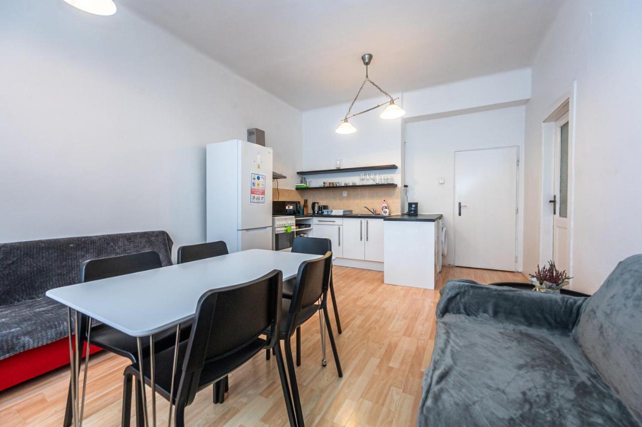 Apartments Safarikova 18 Praha Exteriér fotografie